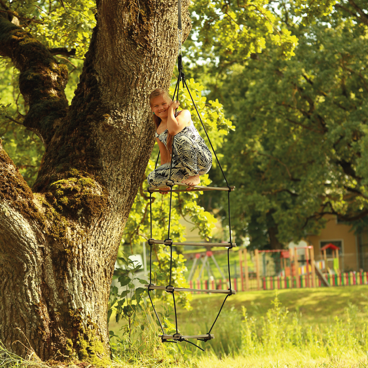 Rope ladder Triangle swing set large grey